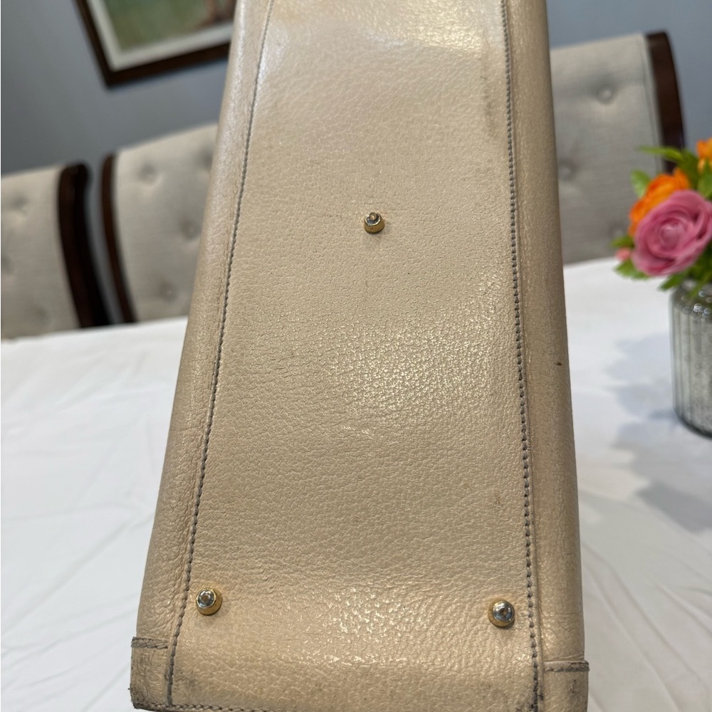 Authentic Gucci Beige Leather Tote Bag with Bamboo Handles - Picture 6 of 14